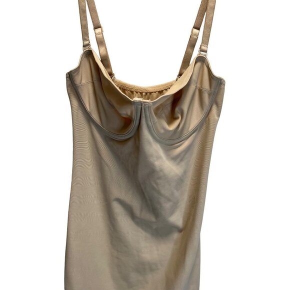 Hanes Shapewear top with underwire bra C 36 - Picture 3 of 5